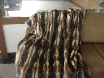 全球纺织网 长毛绒毛毯 产品展示 嘉善杰皓毛绒制品有限责任公司